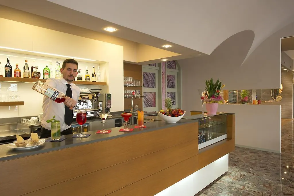 Hotel Pillon Bibione 3*,  Italy